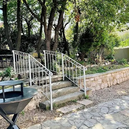 Location Saisonniere Bas De Villa Semaine Апартаменты